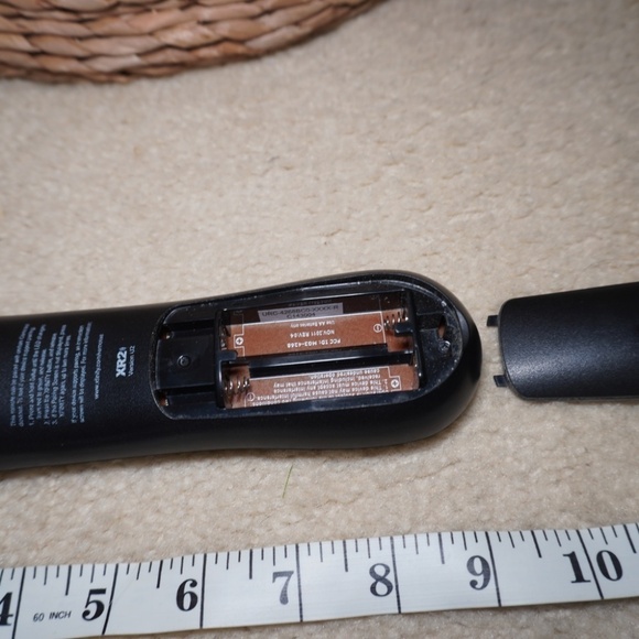 Comcast XR2 Xfinity Remote Control DVR HD TV Remote XR2 Version U2 - Picture 3 of 4